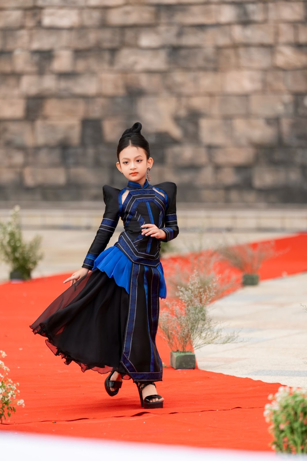 dai-su-nguyen-tran-tran-chau-3-1754537229.jpg