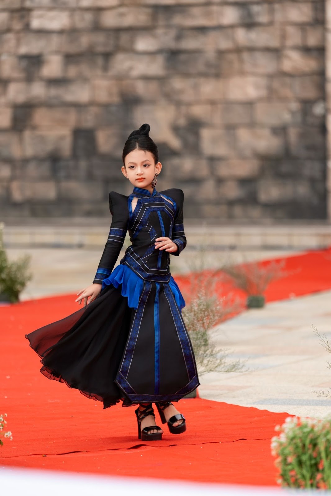 dai-su-nguyen-tran-tran-chau-5-1754537229.jpg