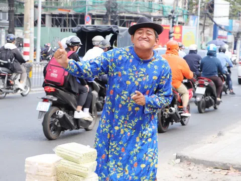 Gặp người cha "khùng" mặc áo dài nhảy múa trên đường phố Sài Gòn nuôi 3 đứa con ăn học: "Mình có lường gạt ai đâu mà phải xấu hổ"