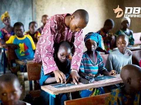 Nhịp đập từ tấm lòng: DBG Markets ủng hộ chương trình giáo dục vùng sâu vùng xa ở châu Phi