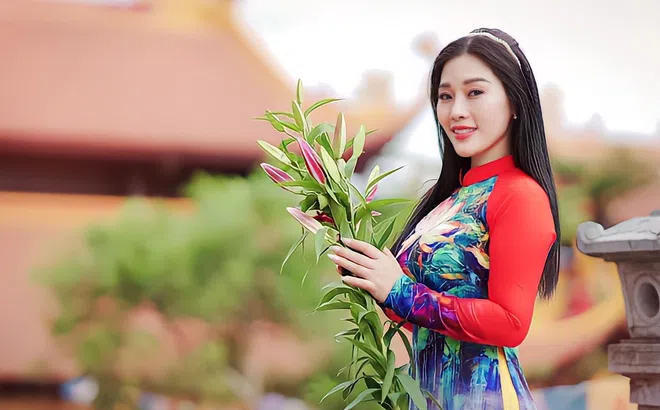 Những thông tin lần đầu được tiết lộ về thân thế của Thượng tá, NSƯT Hương Giang