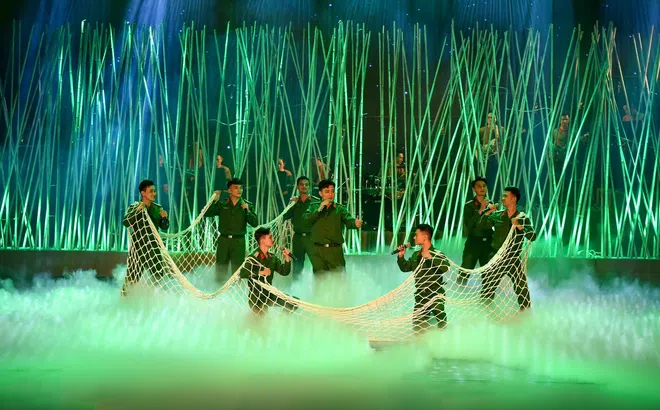 Đặc sắc Chương trình nghệ thuật "Ánh Sao Thành Đồng" của Đoàn Văn công Quân khu 7