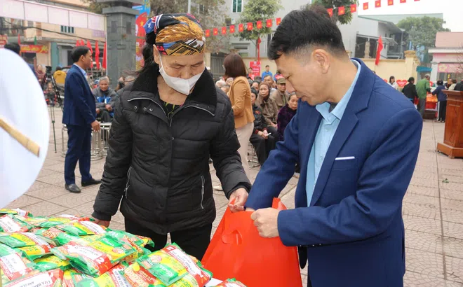 Chợ Tết nhân ái tại xã Thạch Thán: Lan tỏa tinh thần nhân đạo trong dịp xuân mới sắp về